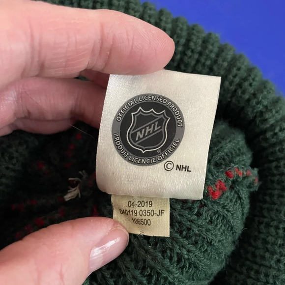 Minnesota Wild Beanie - OSFA - red and green striped - Picture 4 of 5